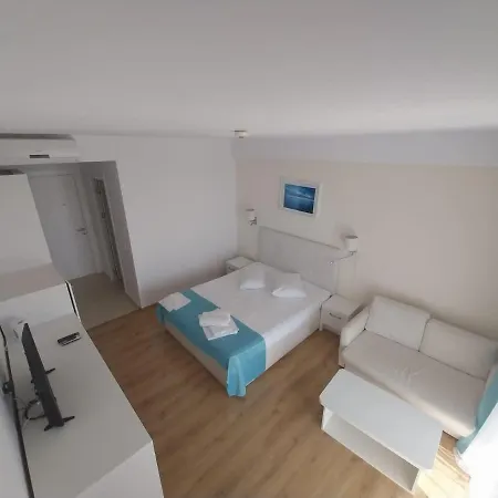 招待所 Arian Blaxy 3*